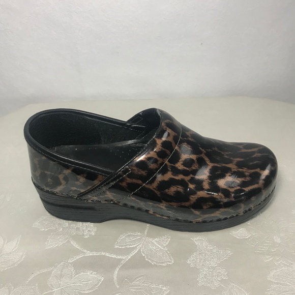 dansko iridescent leopard